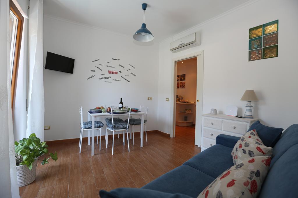 Casa Di Flo Daire Sorrento Dış mekan fotoğraf